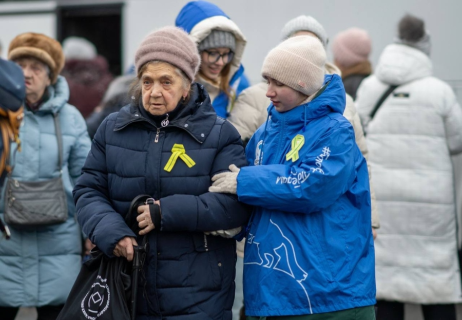 Живая память: волонтёрский десант поддержал ветеранов Ленинграда Живая память: волонтёрский десант поддержал ветеранов Ленинграда